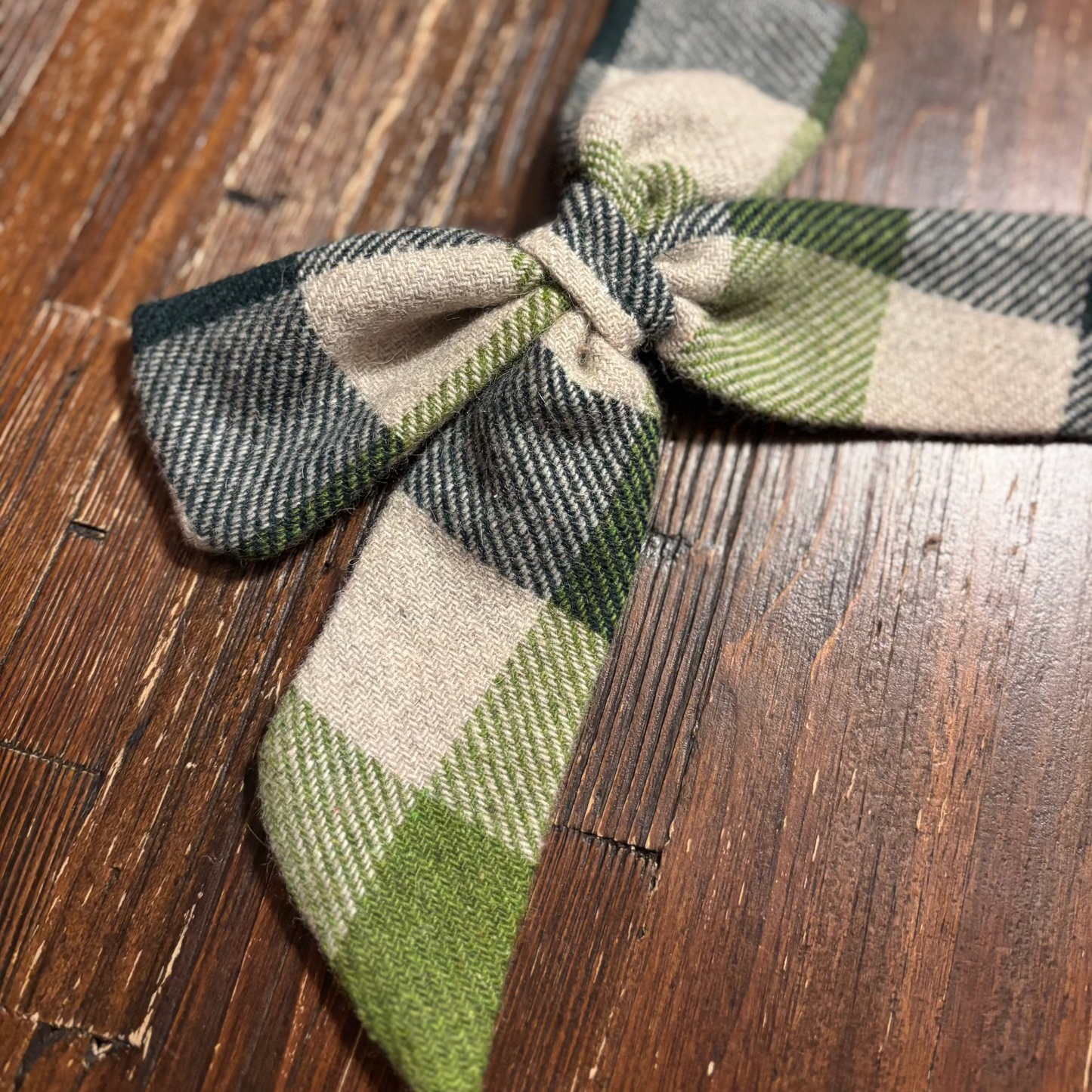 Handmade Donegal Tweed Hair Bows – Green Check
